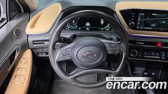 Hyundai Sonata 2021 — ფოტო 13/20