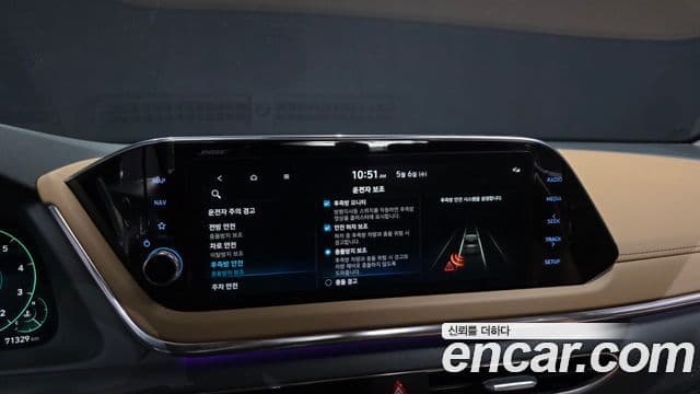 Hyundai Sonata 2021 — ფოტო 16/20
