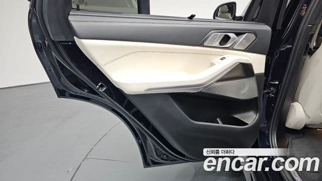 BMW X5 2022 — Photo 2/37