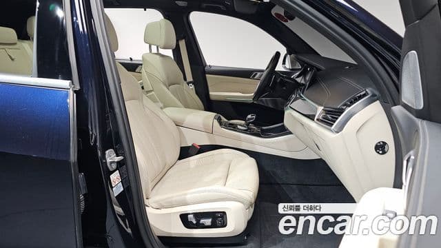 BMW X5 2022 — Photo 26/37