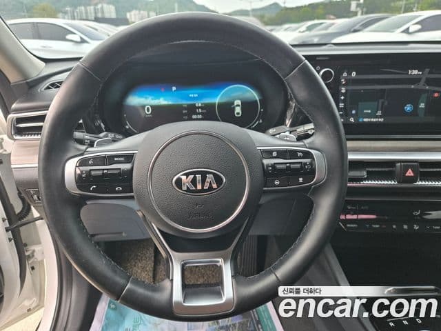 Kia K5 2020 — фото 10 из 15