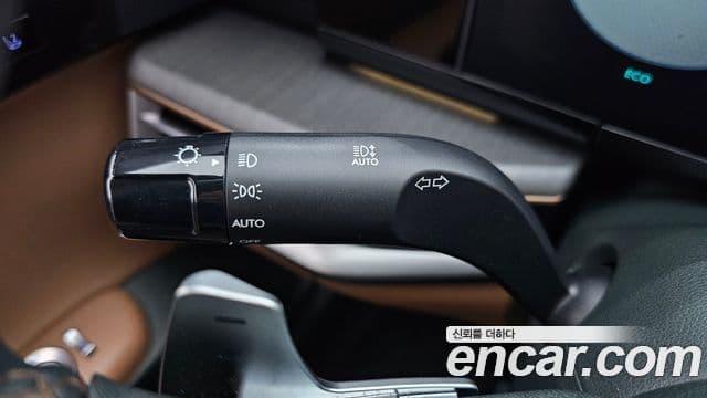Hyundai Grandeur Hybrid 2023 — Photo 36/37