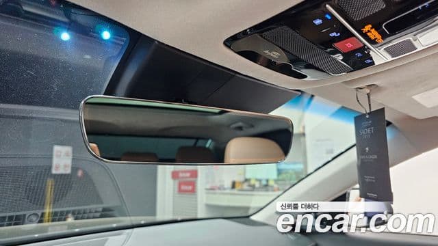 Hyundai Grandeur Hybrid 2023 — Photo 11/37