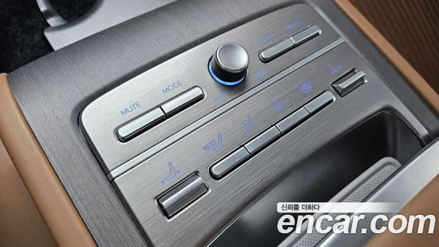 Hyundai Grandeur Hybrid 2023 — Photo 37/37