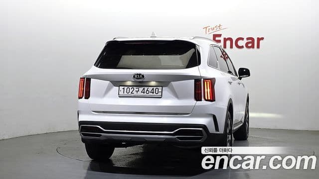 Kia Sorento 2021 — ფოტო 4/20