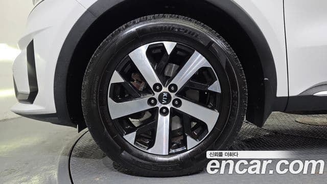Kia Sorento 2021 — ფოტო 5/20