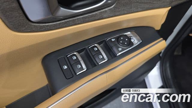 Kia Sorento 2021 — ფოტო 13/20