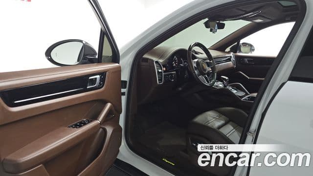 Porsche Cayenne 2021 — Şəkil 10/20