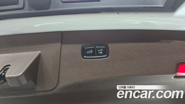 Porsche Cayenne 2021 — фото 20 из 20