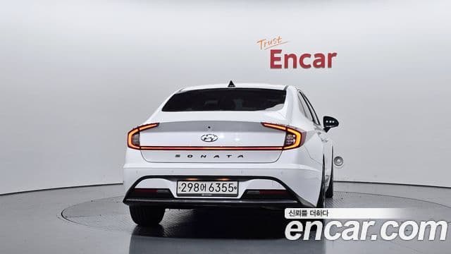 Hyundai Sonata 2019 — Фото 4/20