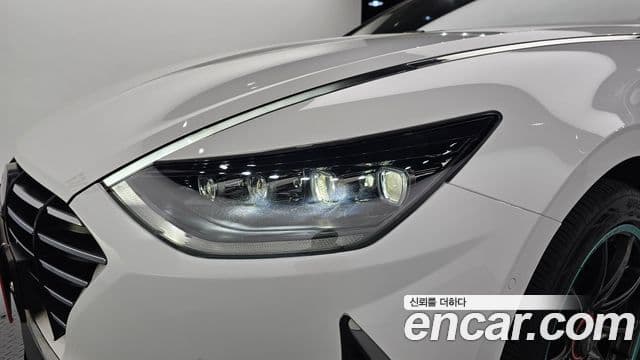 Hyundai Sonata Hybrid 2019 — Şəkil 27/34