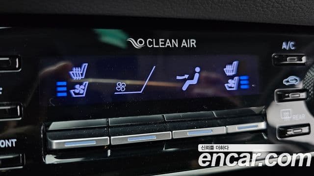 Hyundai Sonata Hybrid 2019 — Şəkil 8/34