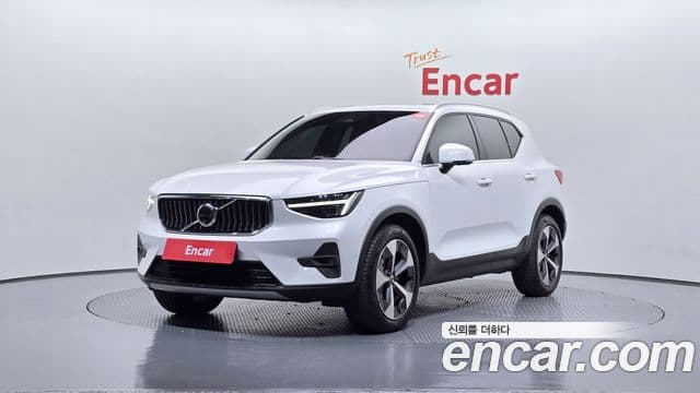Volvo XC40 2025 — Şəkil 1/20
