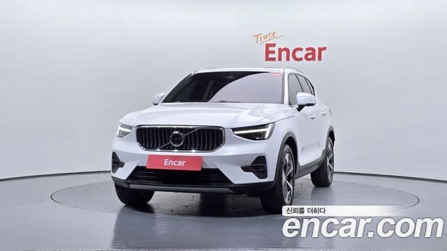 Volvo XC40 2025 — Şəkil 3/20