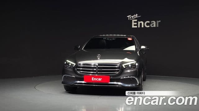 Mercedes-Benz E-Class 2023 — ფოტო 3/20