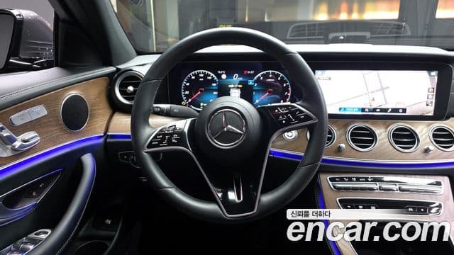 Mercedes-Benz E-Class 2023 — ფოტო 12/20