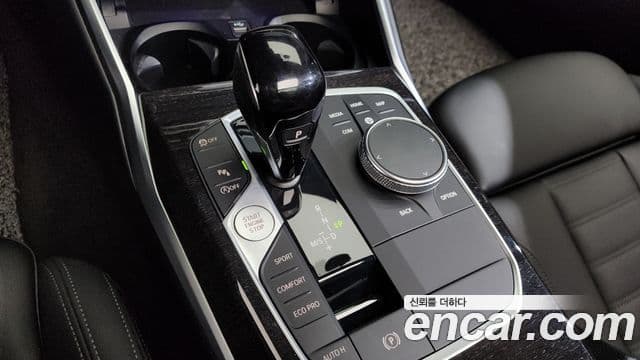 BMW 3 Series 2022 — Şəkil 9/20