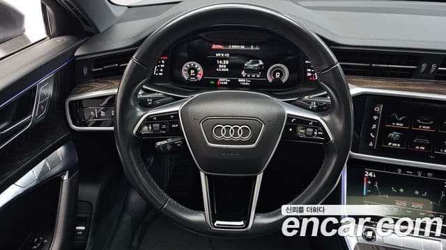 Audi A6 2021 — ფოტო 13/20