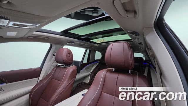 Mercedes-Benz GLS-Class 2023 — фото 11 из 19