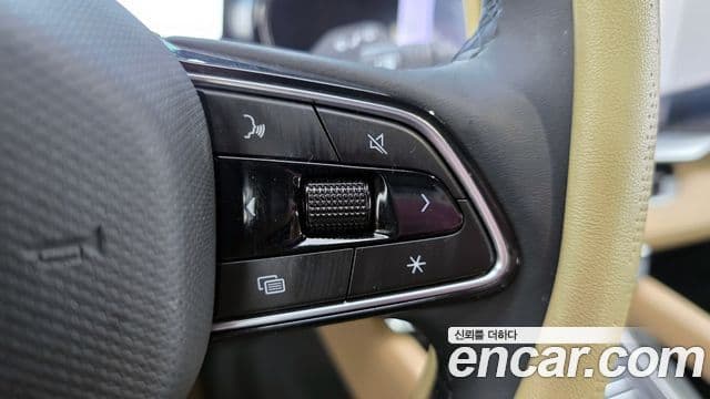 Renault Samsung Grand Koleos 2024 — Photo 13/35