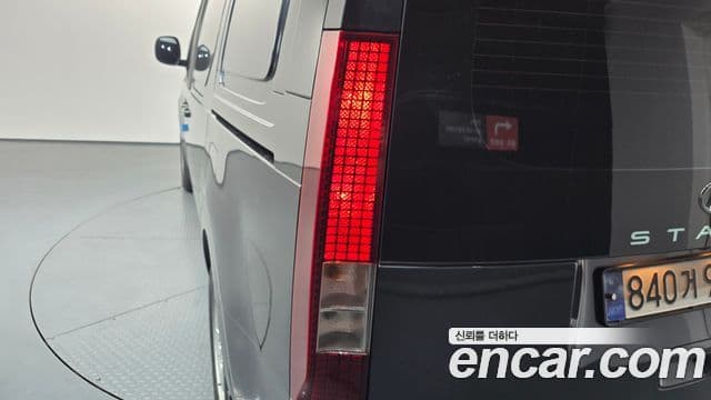 Hyundai Staria 2023 — Photo 20/30