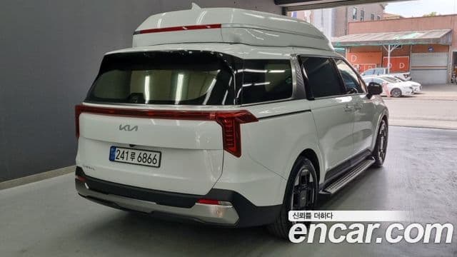 Kia Carnival 2024 — Şəkil 1/18