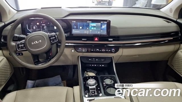 Kia Carnival 2024 — Şəkil 9/18