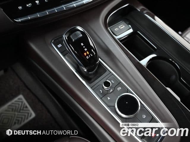 Cadillac Escalade 2023 — ფოტო 7/20