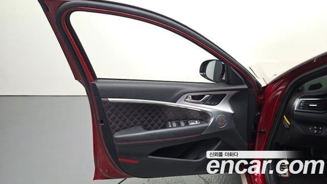 Genesis G70 2018 — Photo 31/31