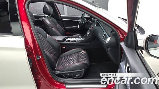 Genesis G70 2018 — Photo 7/31