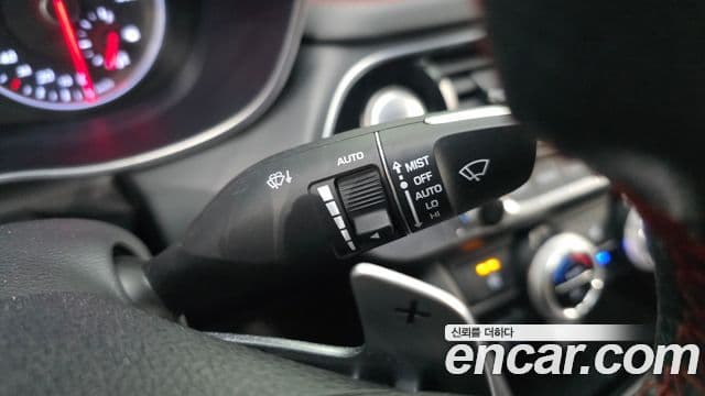 Genesis G70 2018 — Photo 13/31