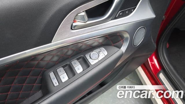 Genesis G70 2018 — Photo 28/31