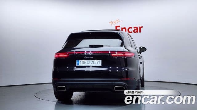 Porsche Cayenne 2020 — ფოტო 4/20