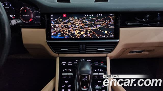 Porsche Cayenne 2020 — ფოტო 12/20