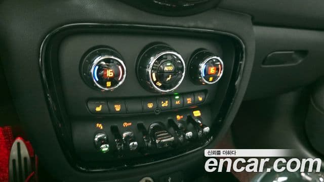 Mini Cooper S Clubman 2022 — Şəkil 17/20