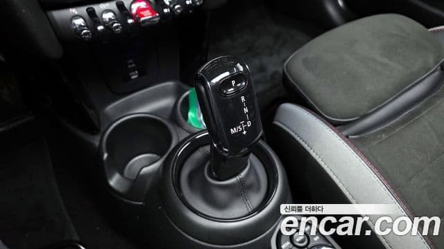 Mini Cooper S 2022 — ფოტო 7/20