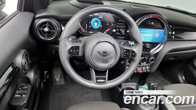 Mini Cooper S 2022 — ფოტო 12/20