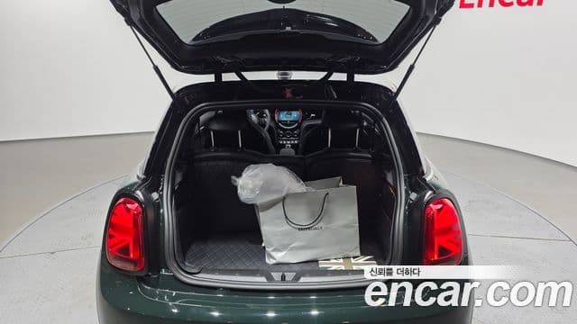 Mini Cooper S 2022 — ფოტო 19/20