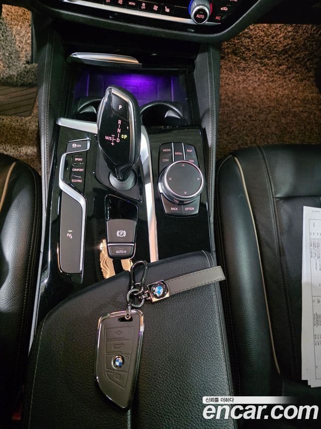 BMW 5 Series 2018 — Фото 12/20