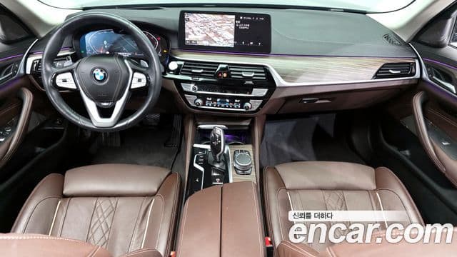 BMW 5 Series 2022 — Photo 28/31