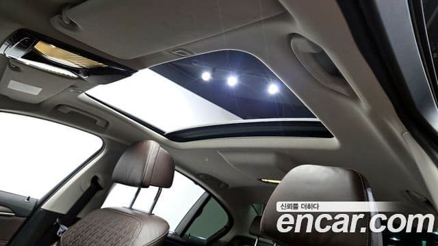 BMW 5 Series 2022 — Photo 29/31