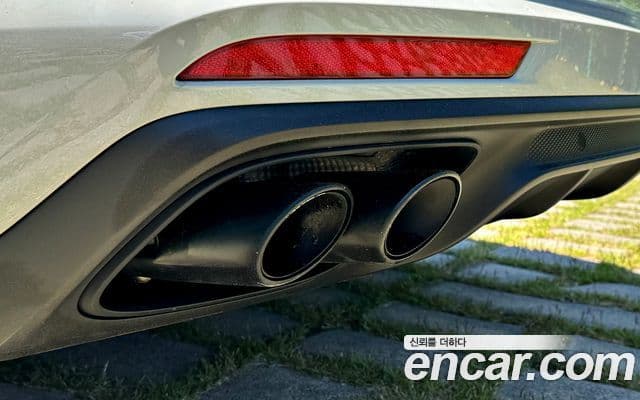 Porsche Panamera 2023 — Şəkil 10/20