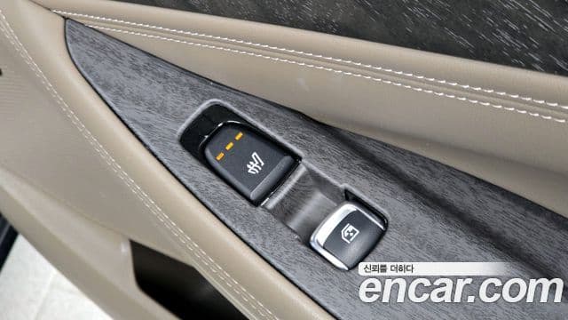 Kia K8 2022 — Şəkil 17/20
