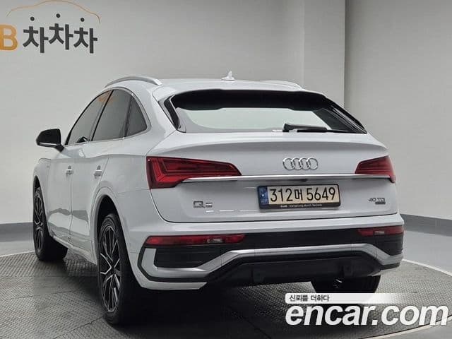 Audi Q5 2021 — Photo 5/20