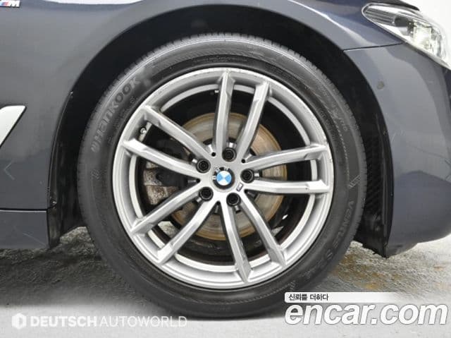 BMW 5 Series 2018 — Şəkil 5/20