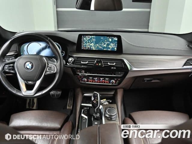 BMW 5 Series 2018 — Şəkil 7/20