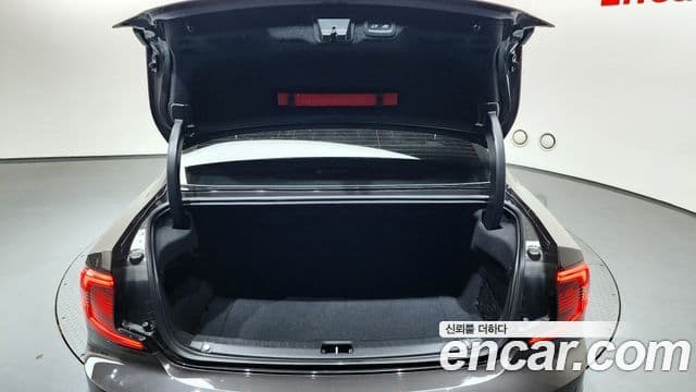 Volvo S90 2023 — Şəkil 19/20