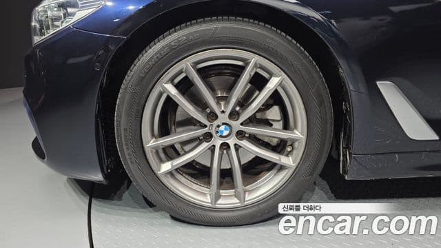 BMW 5 Series 2019 — Şəkil 5/20