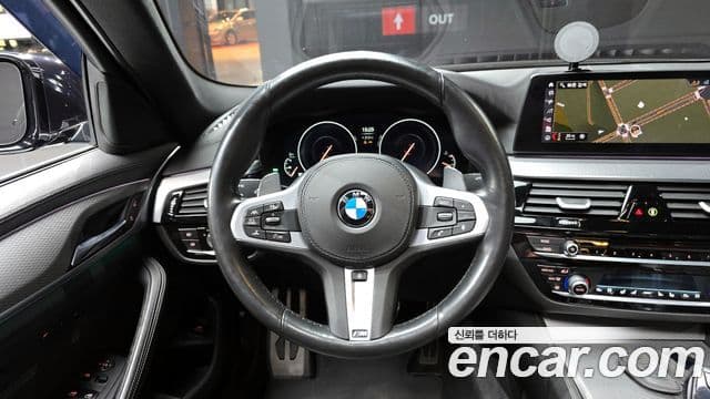 BMW 5 Series 2019 — Şəkil 13/20