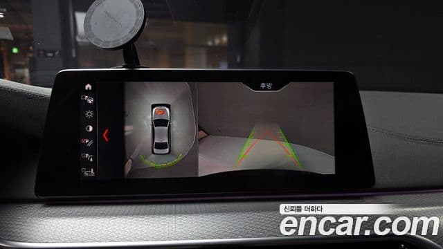 BMW 5 Series 2019 — Şəkil 14/20